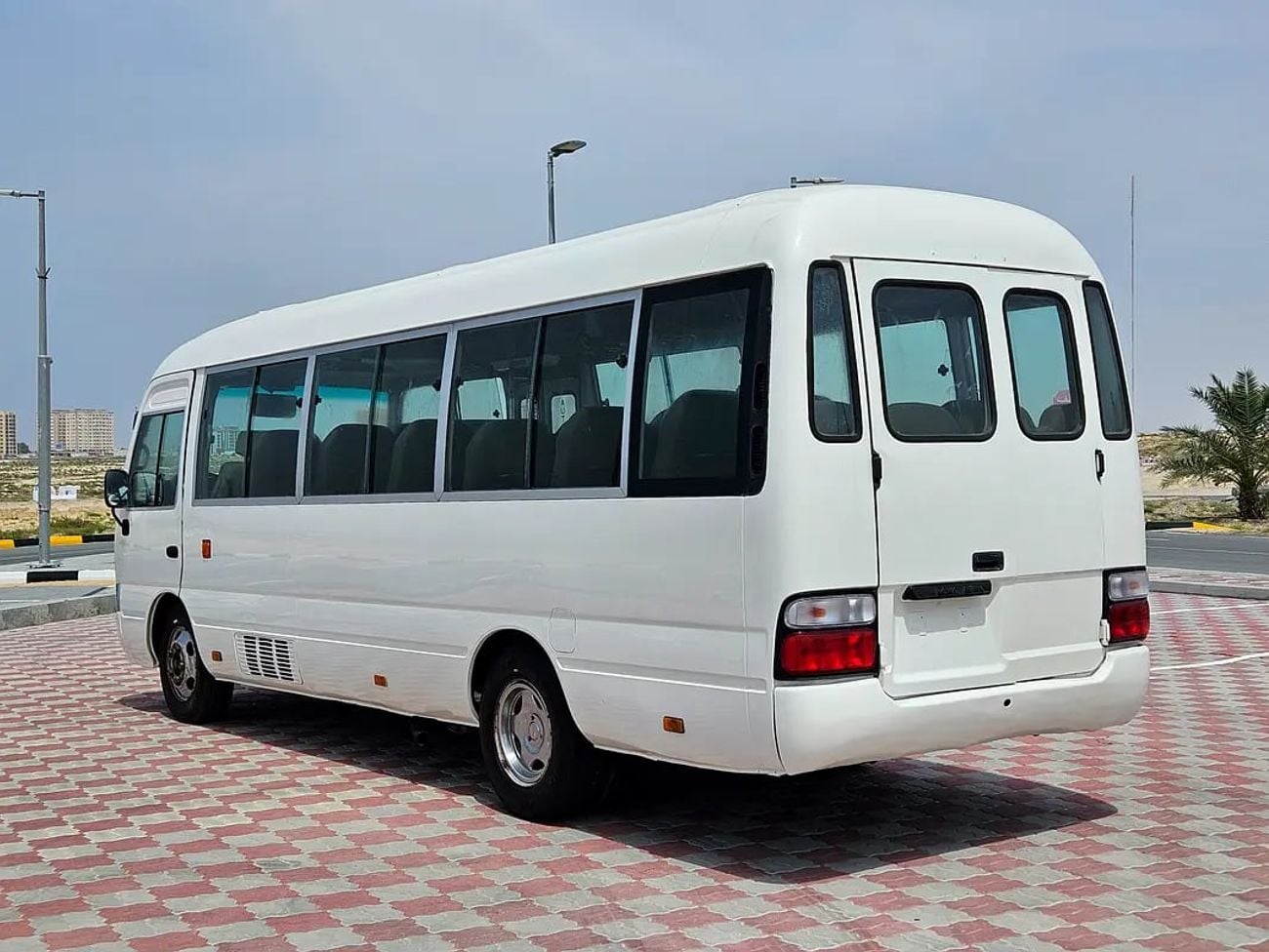 تويوتا كوستر Fresh Japan Import Immaculate Condition 30 Seater Diesel With Low KM