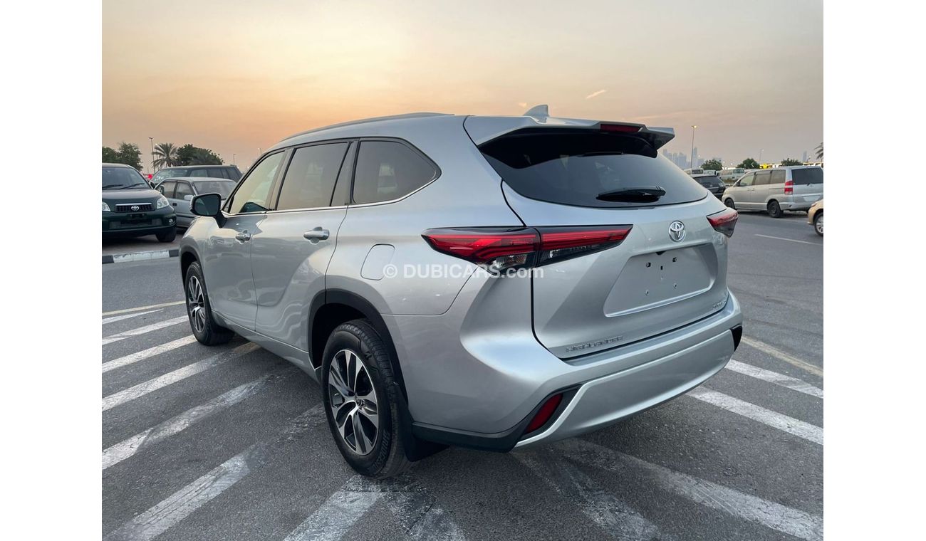 Toyota Highlander 2022 TOYOTA HIGHLANDER XLE- AWD- 3.5L - V6 / EXPORT ONLY