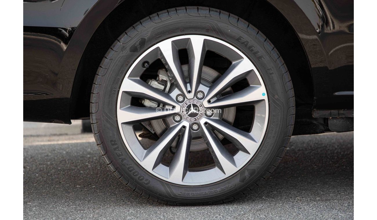 Mercedes-Benz V 250 2023 MBZ V250 2.0 8 SEATER P AT - Black inside black