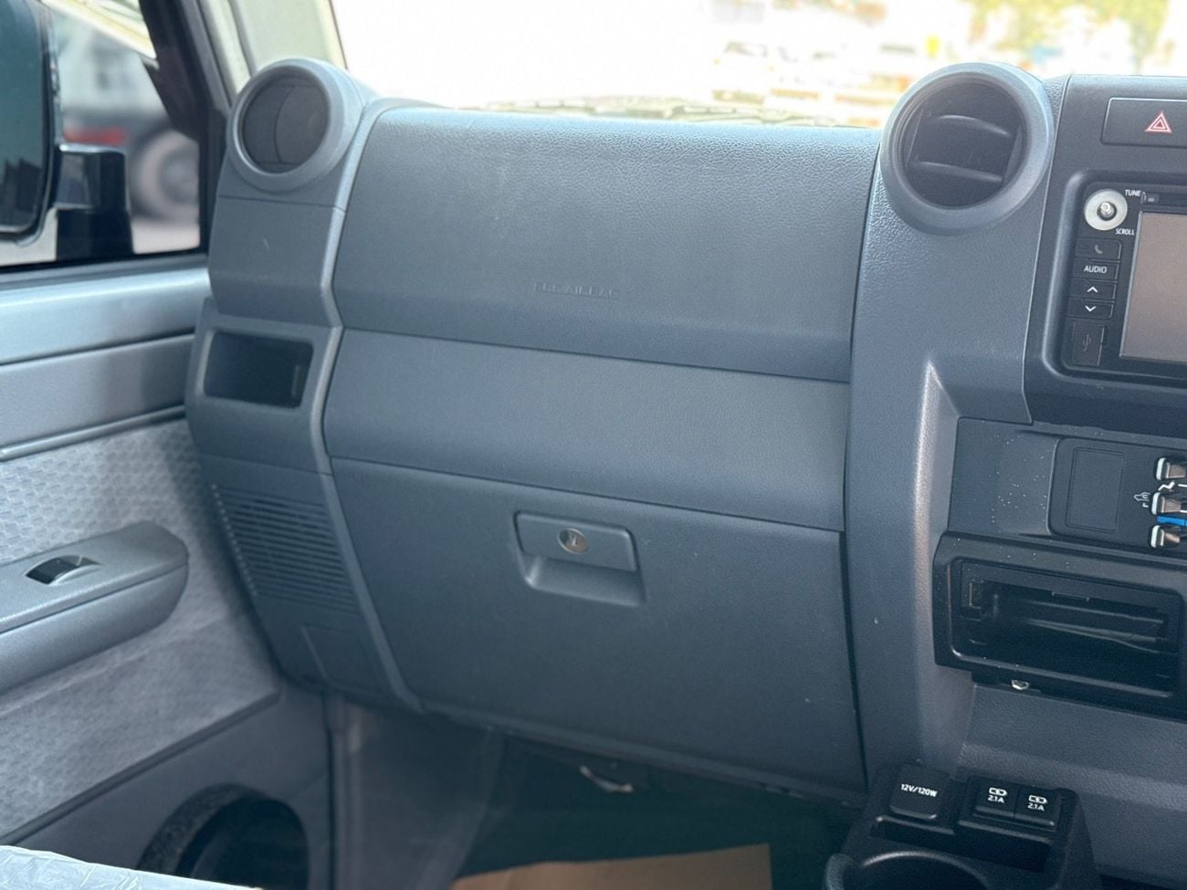 تويوتا لاند كروزر بيك آب Double Cabin 4.5L