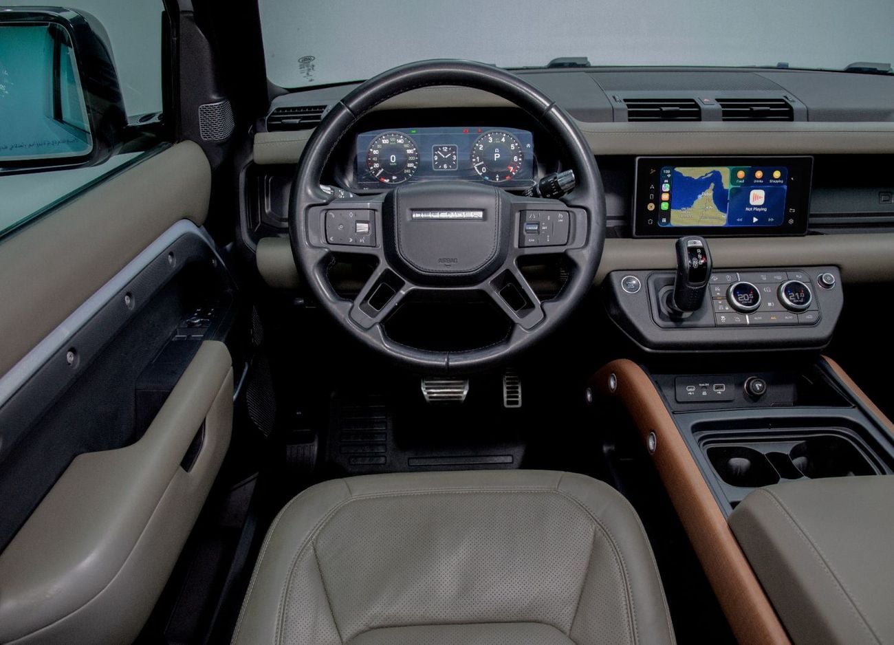 لاند روفر ديفندر P400 90 HSE 3.0L (5 Seater)