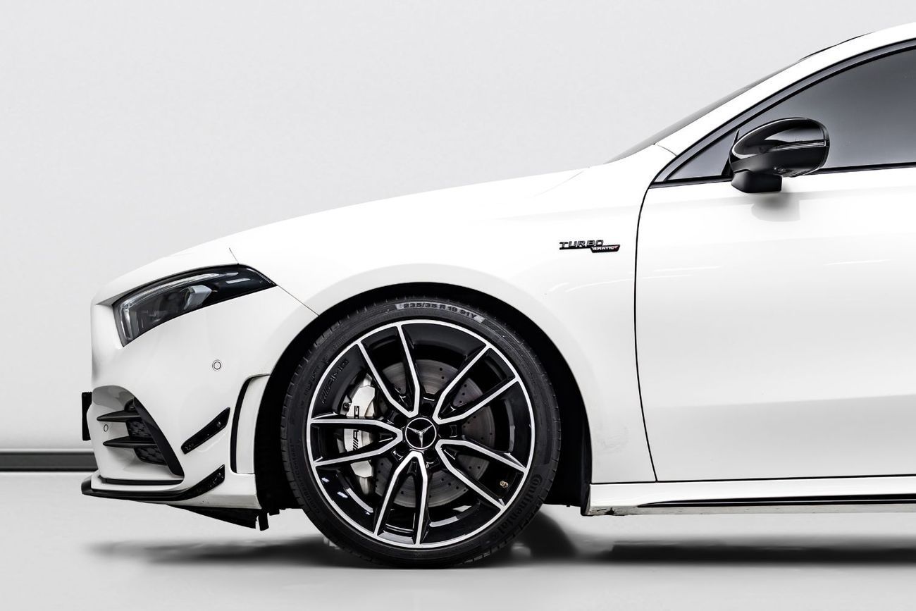 مرسيدس بنز A 35 AMG Premium + 2.0L