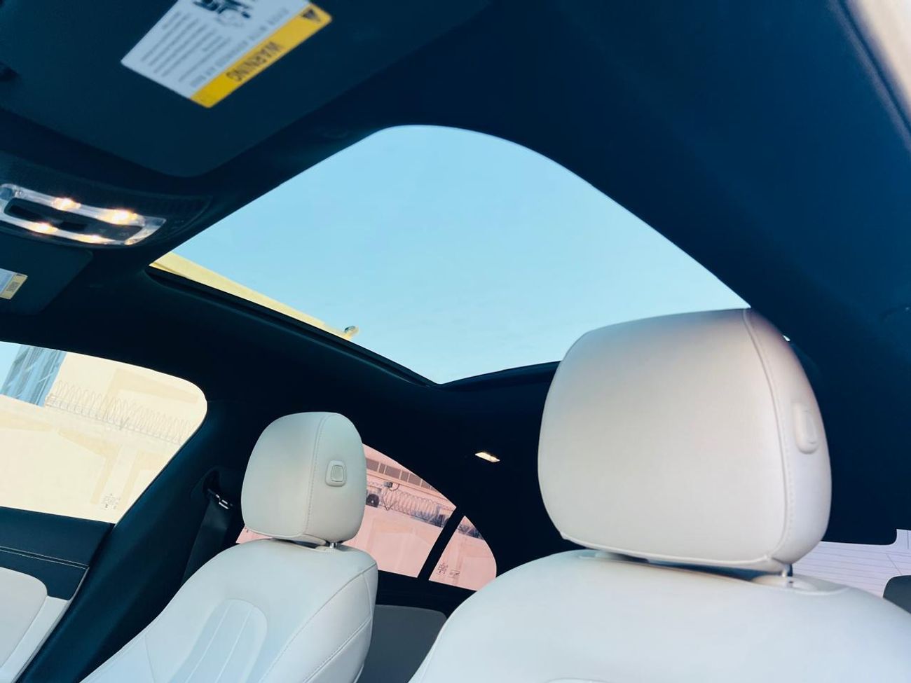 مرسيدس بنز CLA 250 Premium + 2.0L