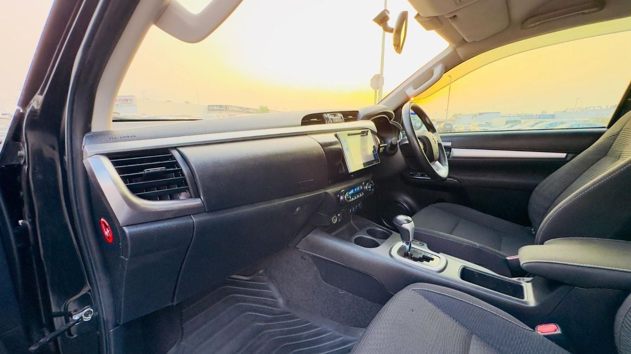 تويوتا هيلوكس 2018 HILUX SMART CAB – RHD | 4WD POWER | AUTO TRANS | CRUISE | ROLL BAR | ADVENTURE