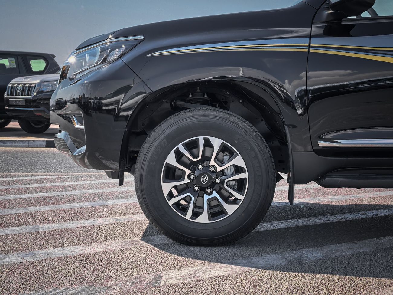 Toyota Prado 2700cc TXL | SUNROOF | LED LIGHTS | 19" RIMS | DVD | 2023MY