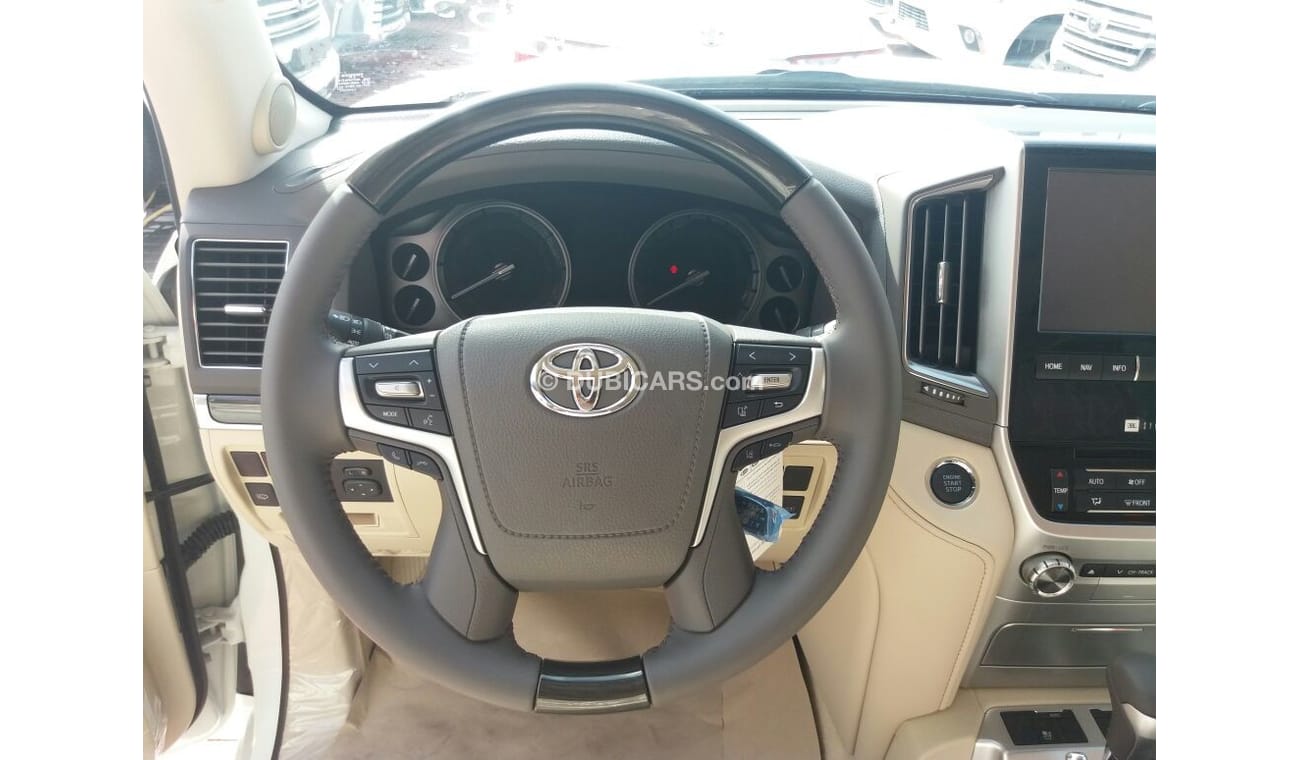 Toyota Land Cruiser VXS WHITE EDITION V8 5.7