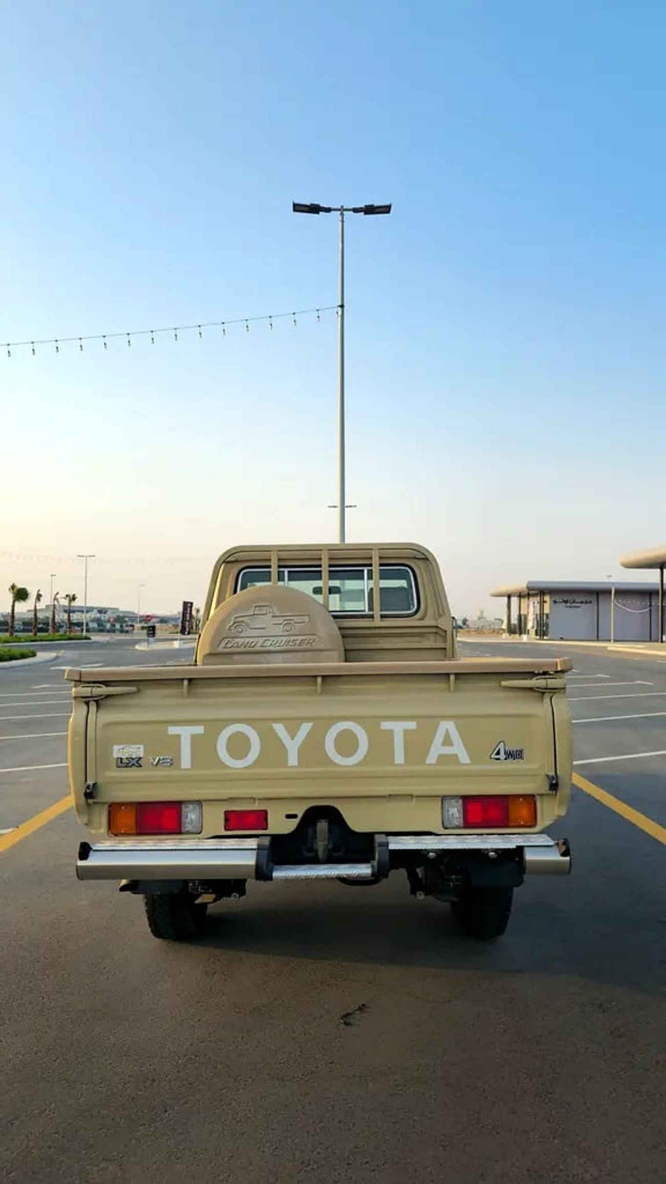 Toyota Land Cruiser 70 LC79 LX V8 4.5L DEISEL GCC Specs
