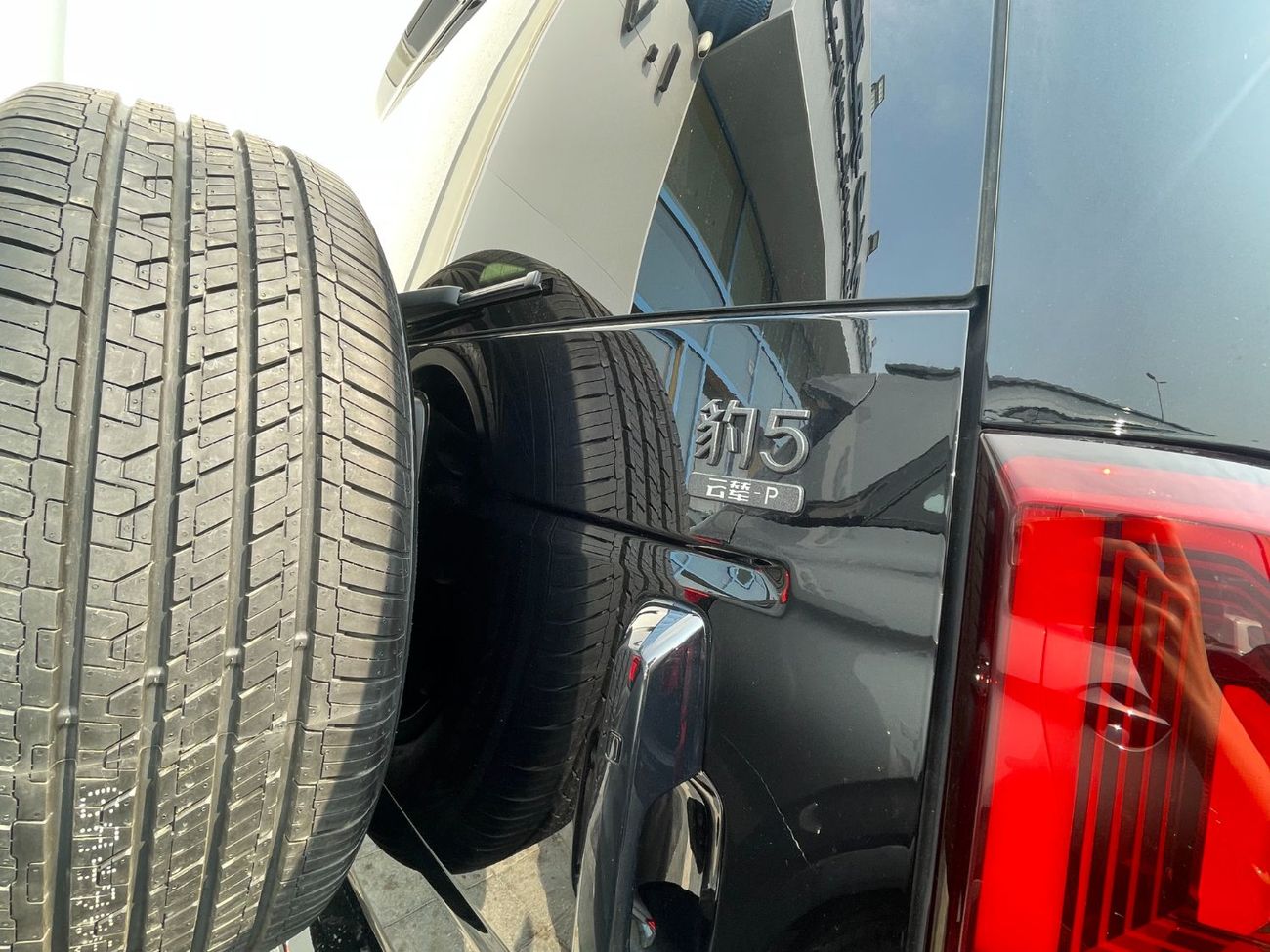 بي واي دي ليوبارد 5 ليوبارد 5 مزود بنظام هواوي للقيادة الذكية ADS / دي سَس للقيادة الذكية