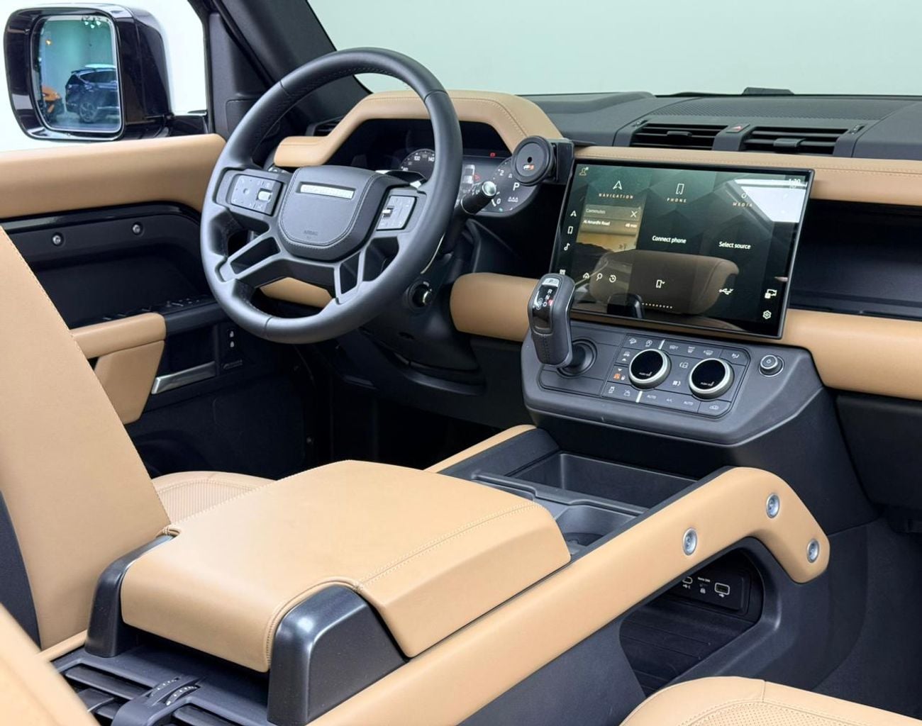 لاند روفر ديفندر 2026 Land Rover Defender 110 P525 V8, 5 Years LR Warranty + Service Pack, Fully Loaded, GCC