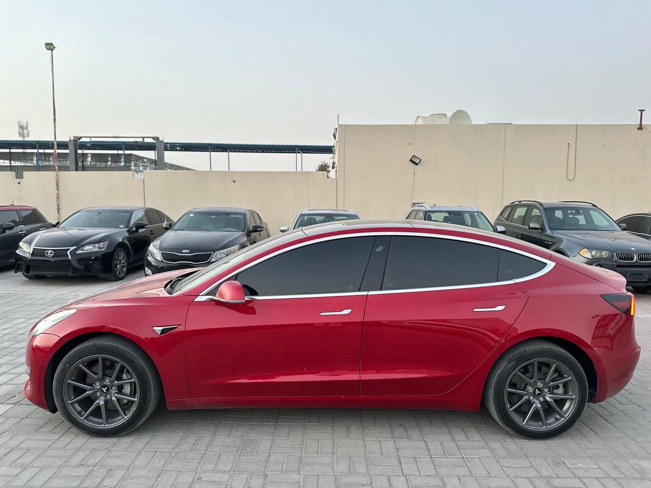 تسلا موديل 3