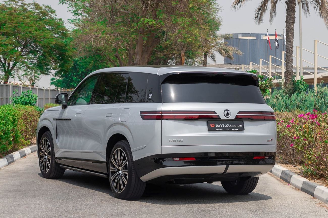 Denza N9 Premium Denza N9 Prestige 2025