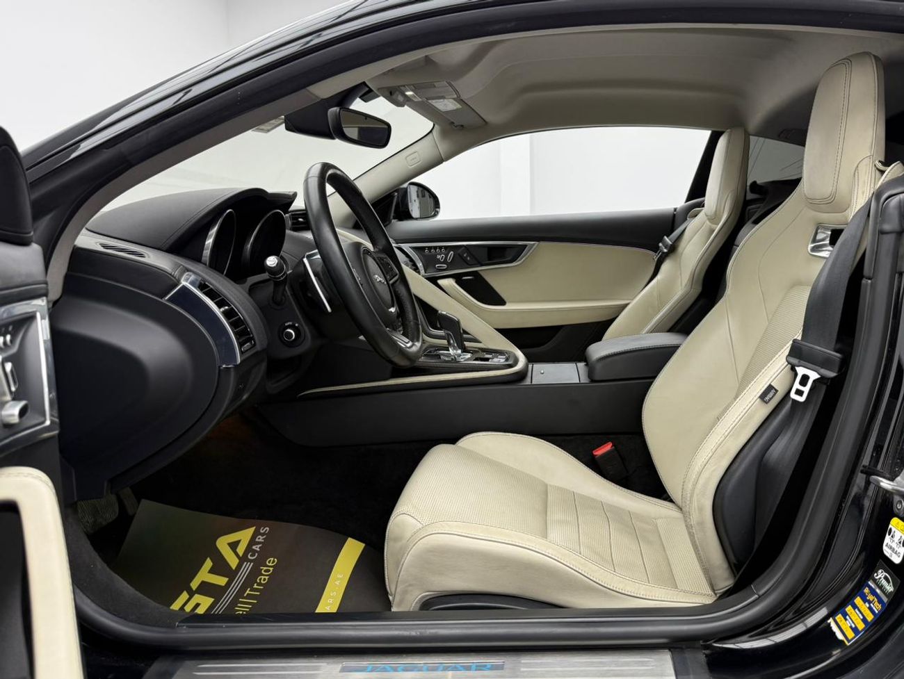 جاكوار F Type R-Dynamic 3.0L (380 HP) Coupe 2018 Jaguar F‑TYPE R‑DYNAMIC, Warranty, Agency Service contract+Full S