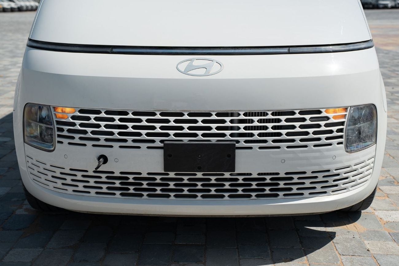 هيونداي ستاريا PRESTIGE 2.2 DIESEL | 11 SEATER | 8AT | GCC SPECIFICATIONS | FULL OPTIONS