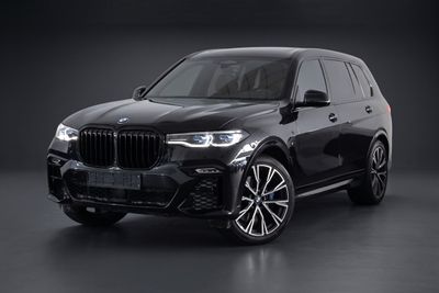 BMW X7 M50i