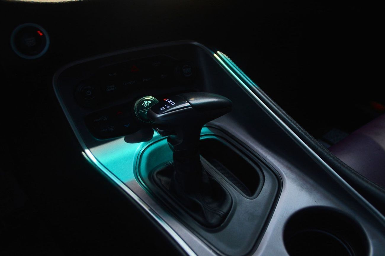 Dodge Challenger R/T Scat Pack 6.4L PURPLE BLACK MONSTER