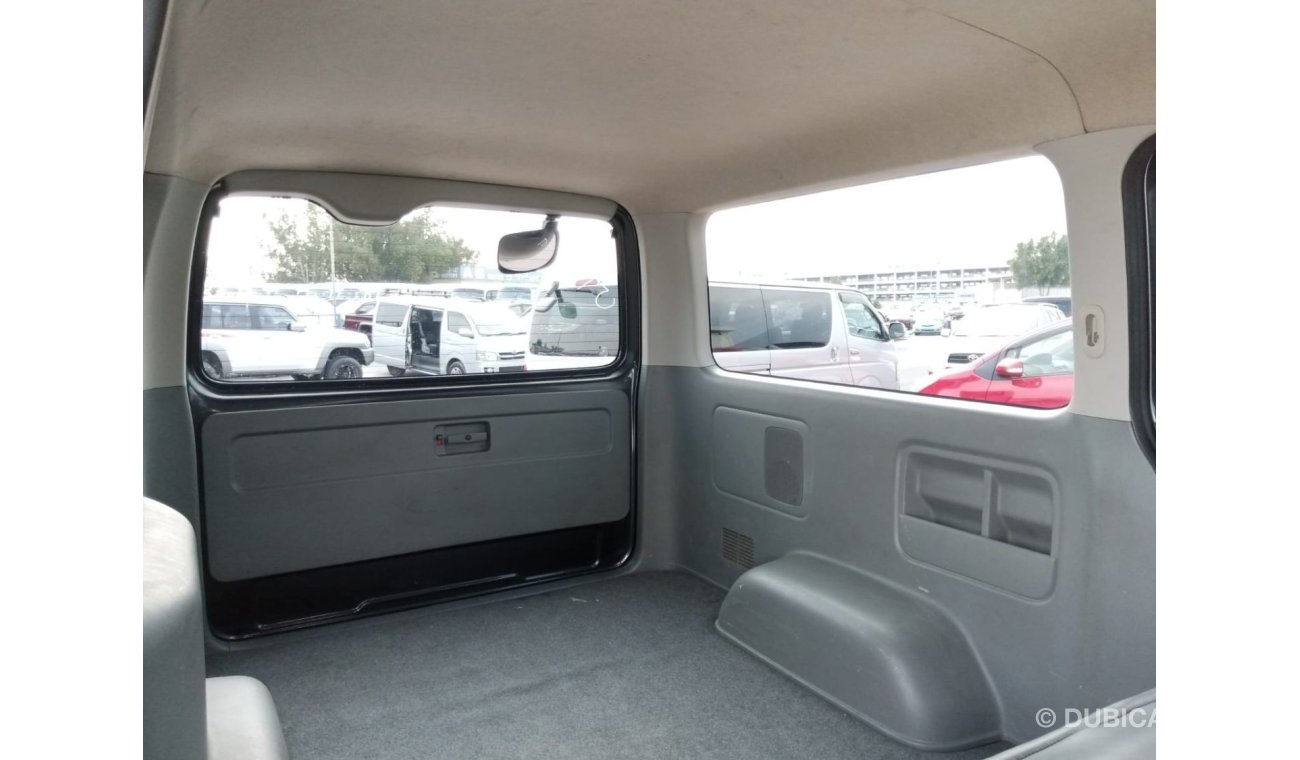 تويوتا هاياس TOYOTA HIACE RIGHT HAND DRIVE (PM998)