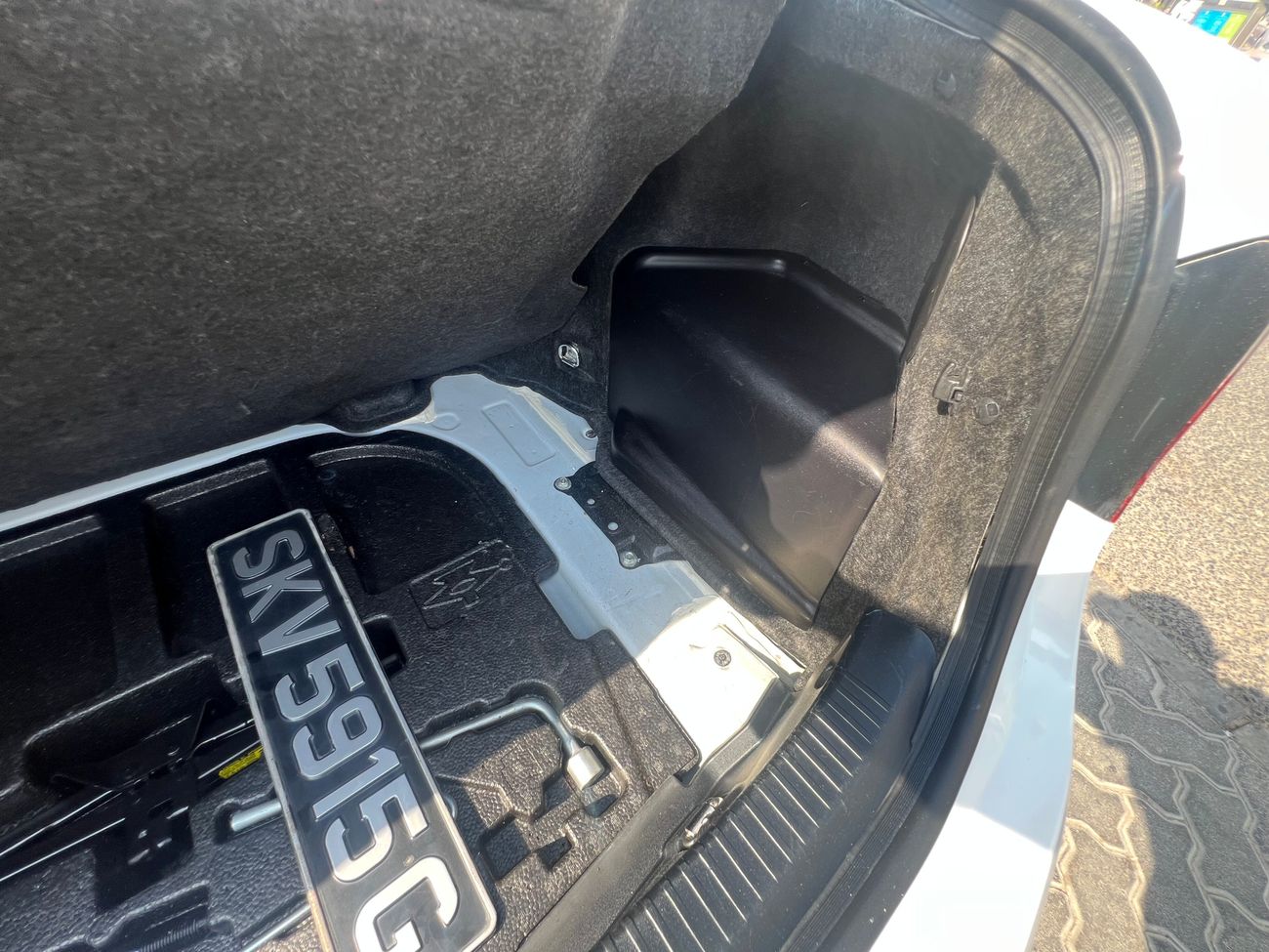 لكزس ES300h Hybrid 2.5L