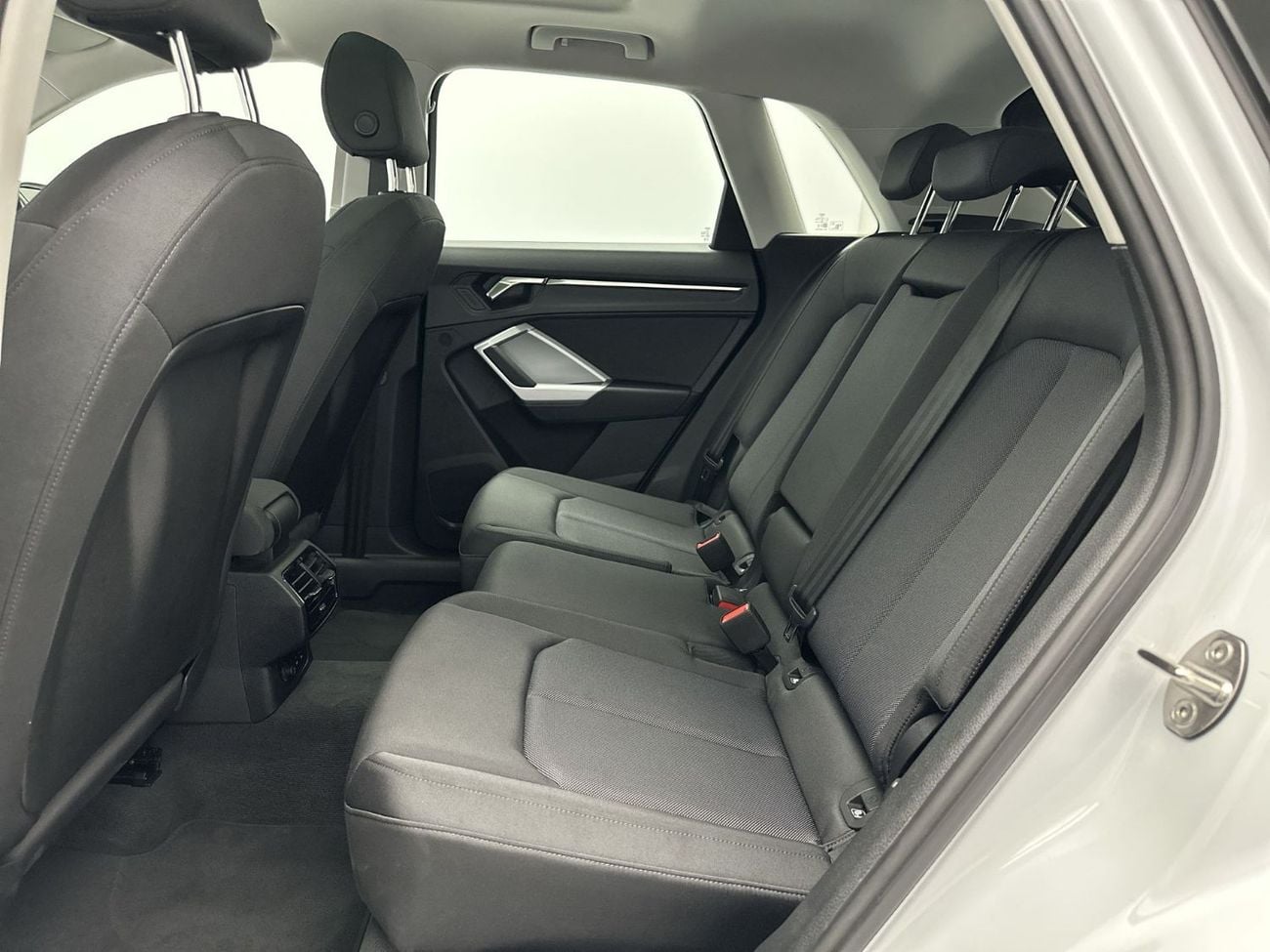 Audi Q3 35 TFSI Advanced 2.0L Advanced 35 TFSI 150hp (Ref# 25892)