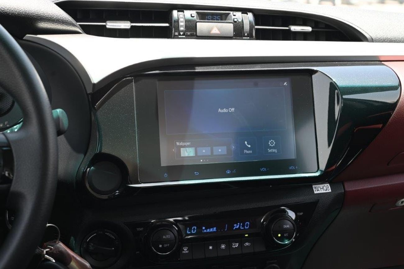 Toyota Hilux 2025 MODEL TOYOTA HILUX DOUBLE CAB PICKUP SR5 2.7L PETROL 4WD 5-SEATER MANUAL TRANSMISSION - EURO4.