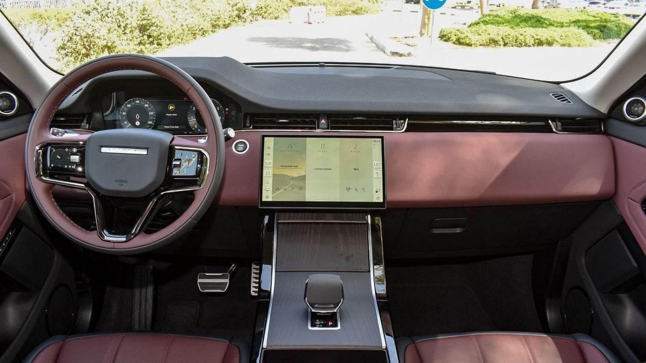 لاند روفر رانج روفر إيفوك SE P250 DYNAMIC 2025! FIVE YEARS WARRANTY!! THREE YEARS SERVICE CONTRACT