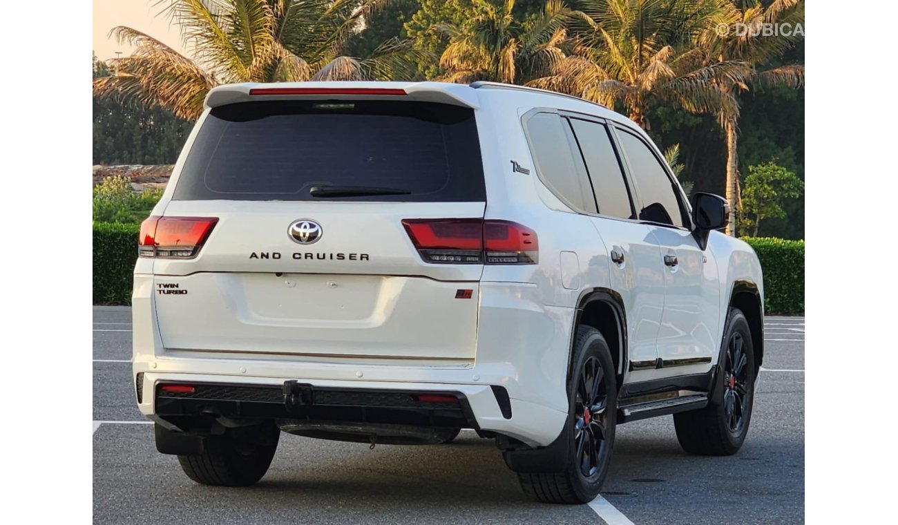 Toyota Land Cruiser VX.R upgrade GR 2023