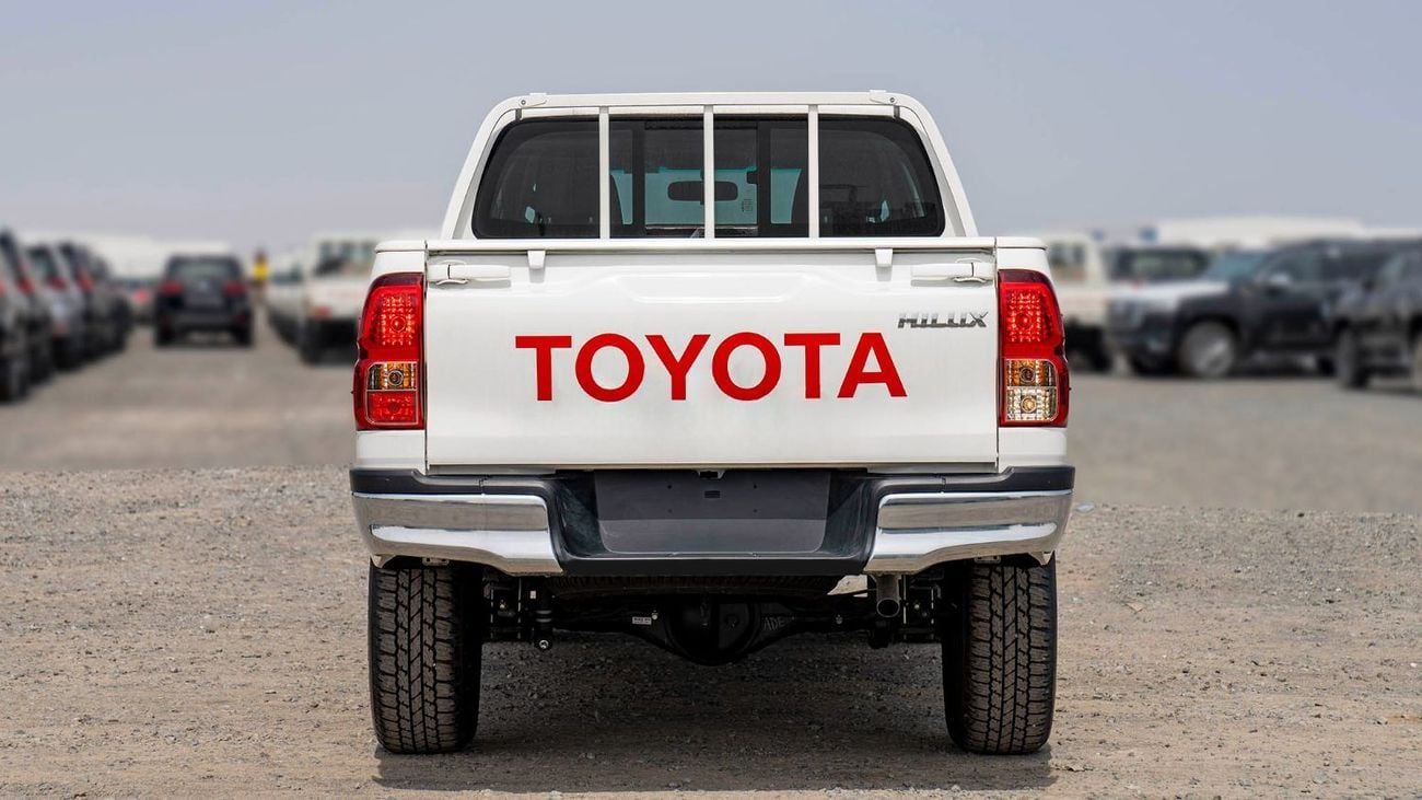 Toyota Hilux MID OPTION PETROL 2.7 AT