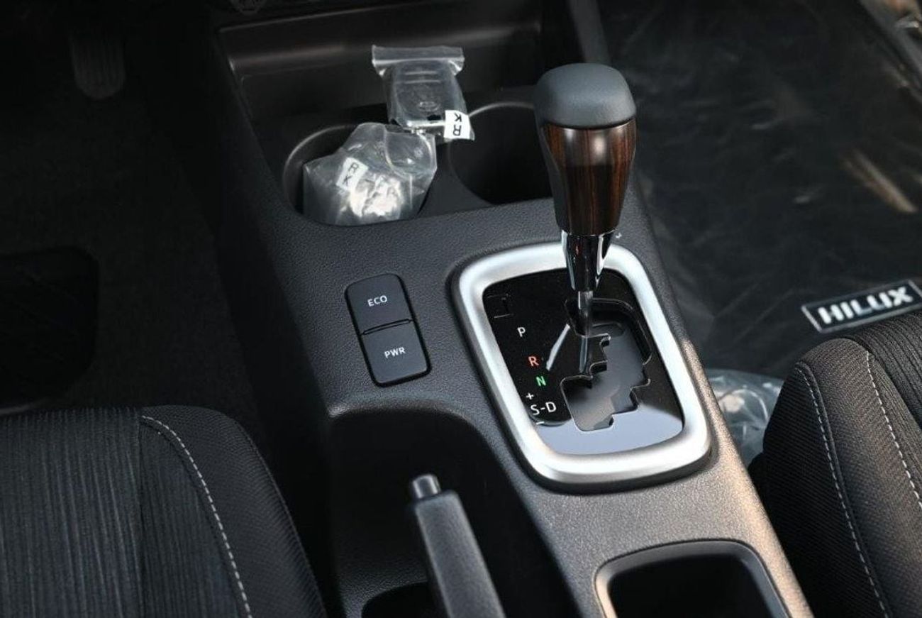 Toyota Hilux 2025 TOYOTA HILUX DOUBLE CAB PICKUP VX V6 4.0L PETROL 4WD AT.