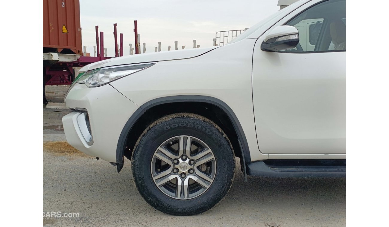 Toyota Fortuner 2.7L Petrol, / 4WD / Exclusive Price and Clean Condition, RTA PASS (LOT # 3482)