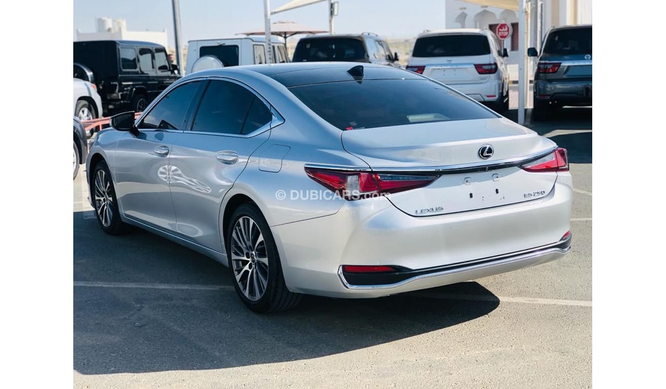 Lexus ES250 Lexus ES 250 GCC full option perfect condition