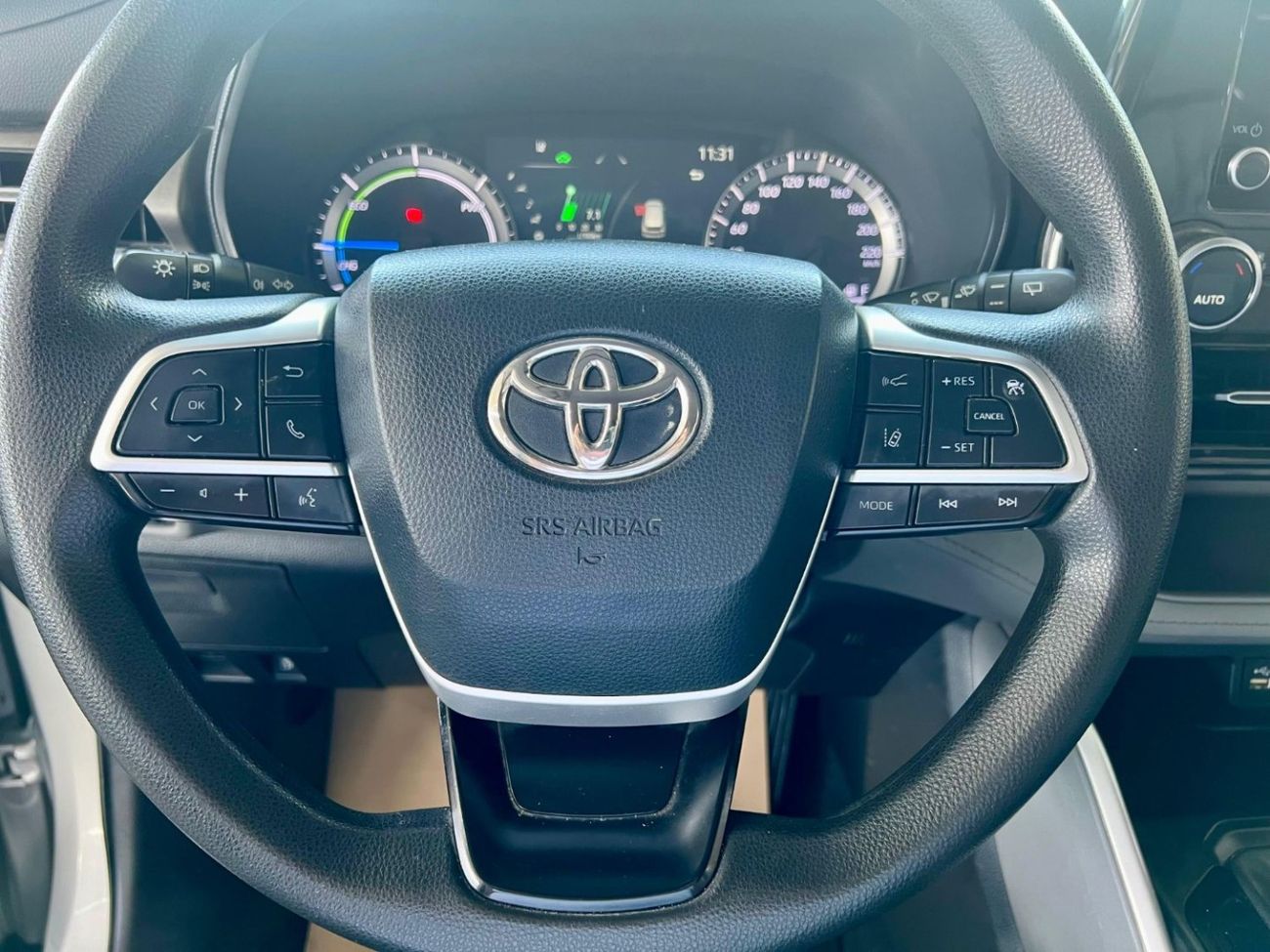 Toyota Highlander Hybrid  warranty one year bank financie available