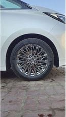 Lexus LM 350h Lexus LM 350h 2.5L