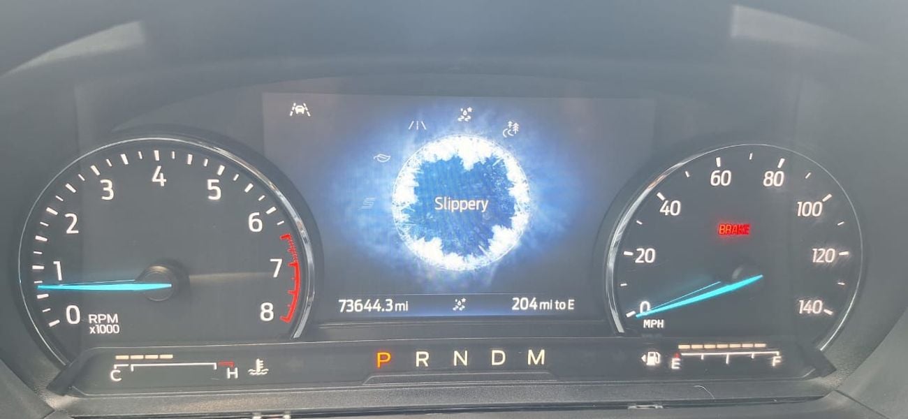 Ford Explorer XLT 200A 2.3L 4WD
