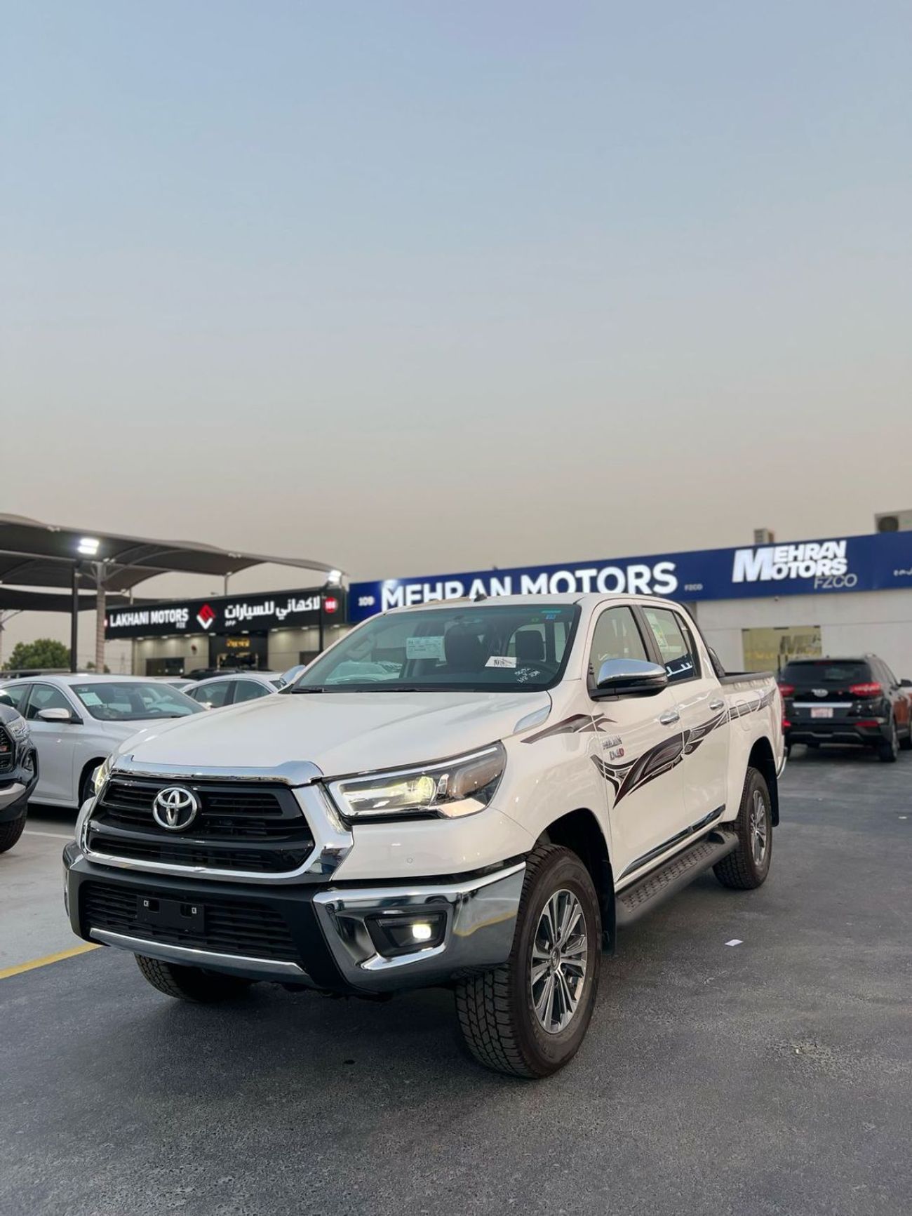 تويوتا هيلوكس SGLX S GLX 2.4L AWD A/T