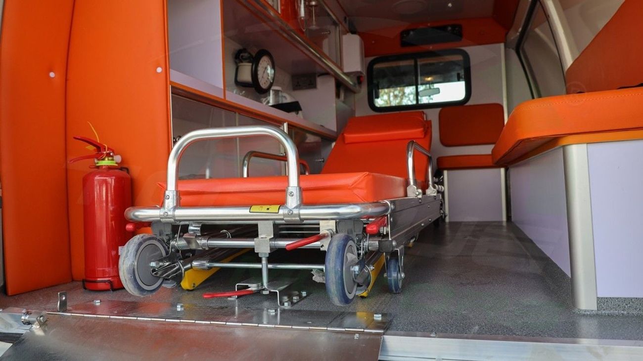 CMC D 260 ( Only For Export ) 2025 CMC D260 Panel Van 2.4L RWD GCC 0Km