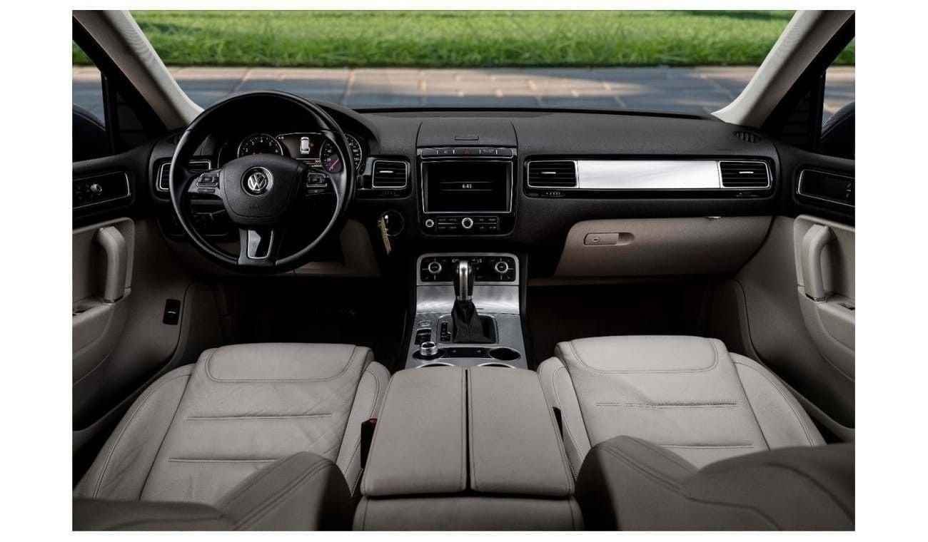 فولكس واجن طوارق R-Line | 1,821 P.M  | 0% Downpayment | Excellent Condition!