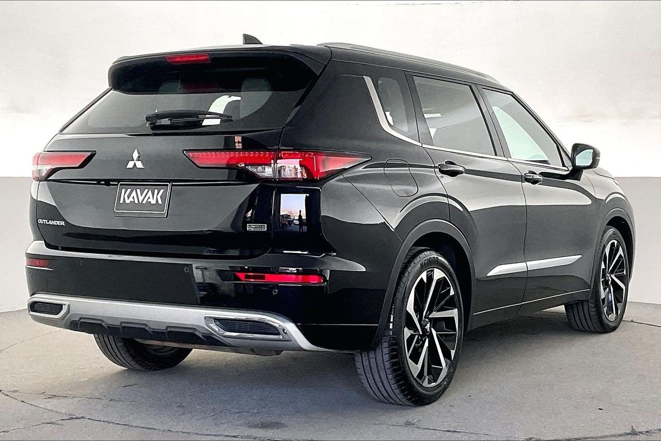 Mitsubishi Outlander Premium - Launch Edition | National Day Celebration | Guaranteed Warranty | 0 Down Payment