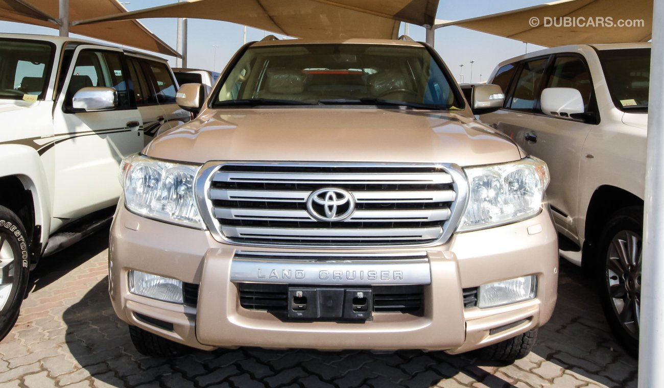 Toyota Land Cruiser VXR V8