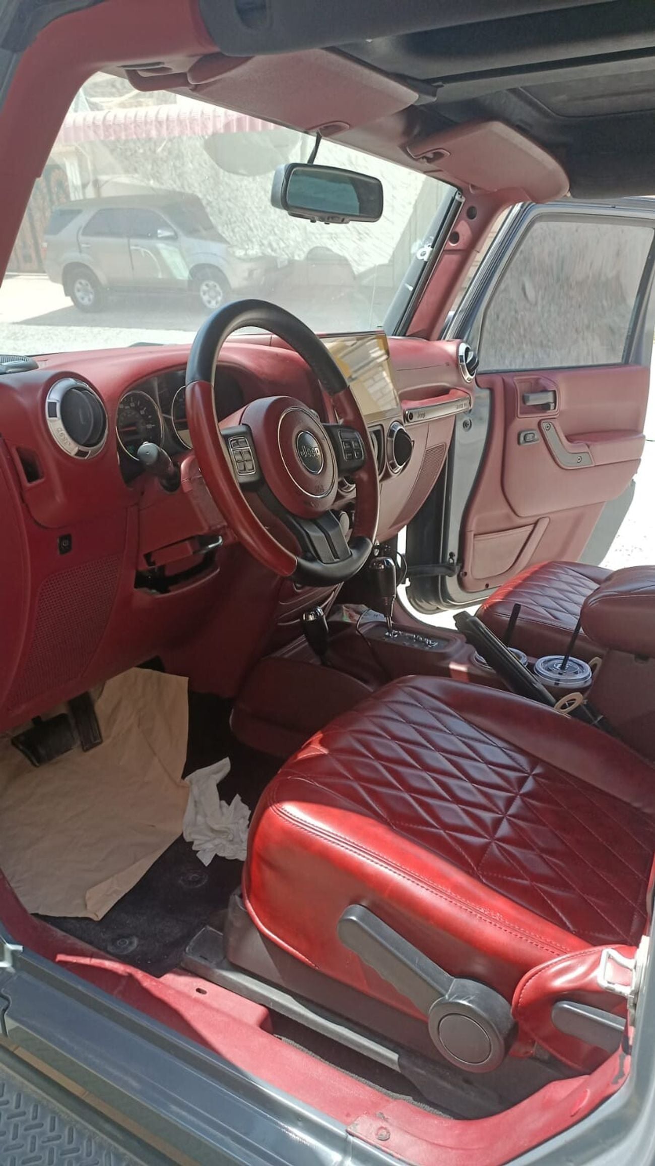 Jeep Wrangler Sahara 3.6L A/T
