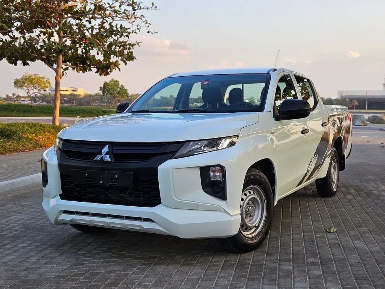 ميتسوبيشي L200 GLX TOP