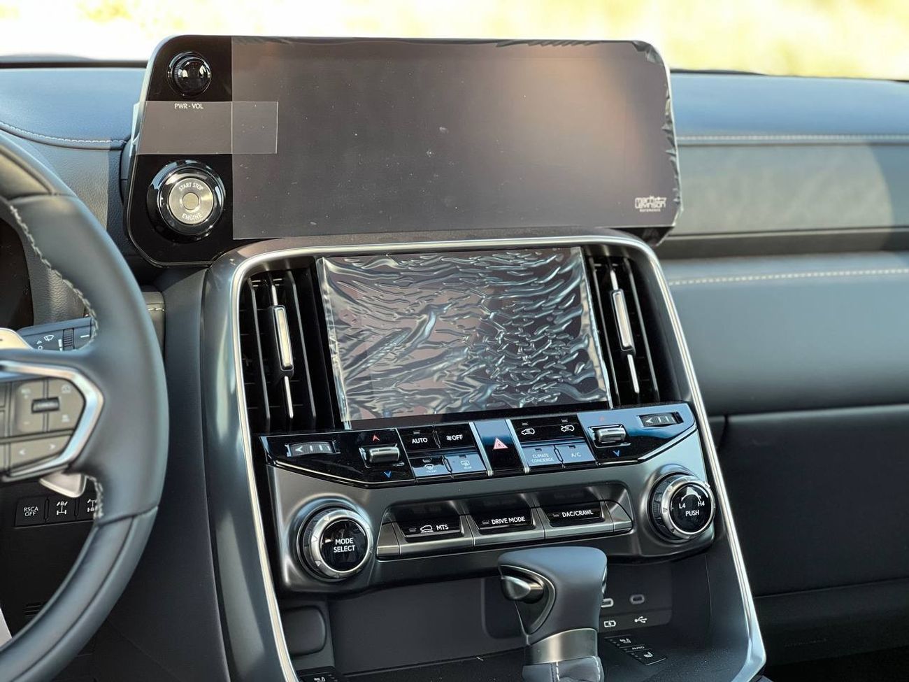 Lexus LX 600 OVER-TRAIL 3.5L PTR A/T // 2025 // FULL OPTION WITH OFF ROAD TYRE , RADAR , HEAD UP DISPLAY // SPECI