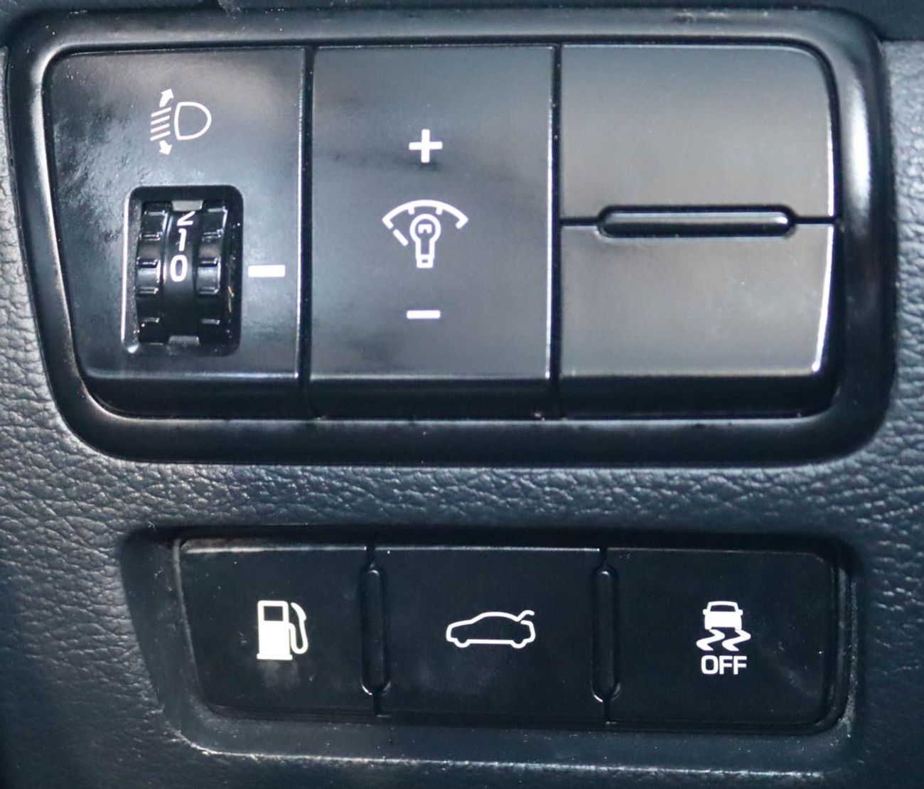 Kia Cadenza GDi Mid 3.3L KIA CADENZA  2021 GCC V6, original paint accident-free, in excellent condition 1076 P.M