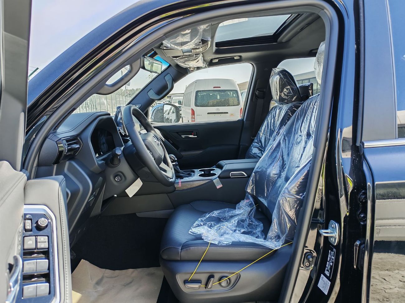 Toyota Land Cruiser 2026 Toyota Land Cruiser LC300 VXR 3.5L V6 Twin Turbo Petrol A/T 4WD Only For Africa