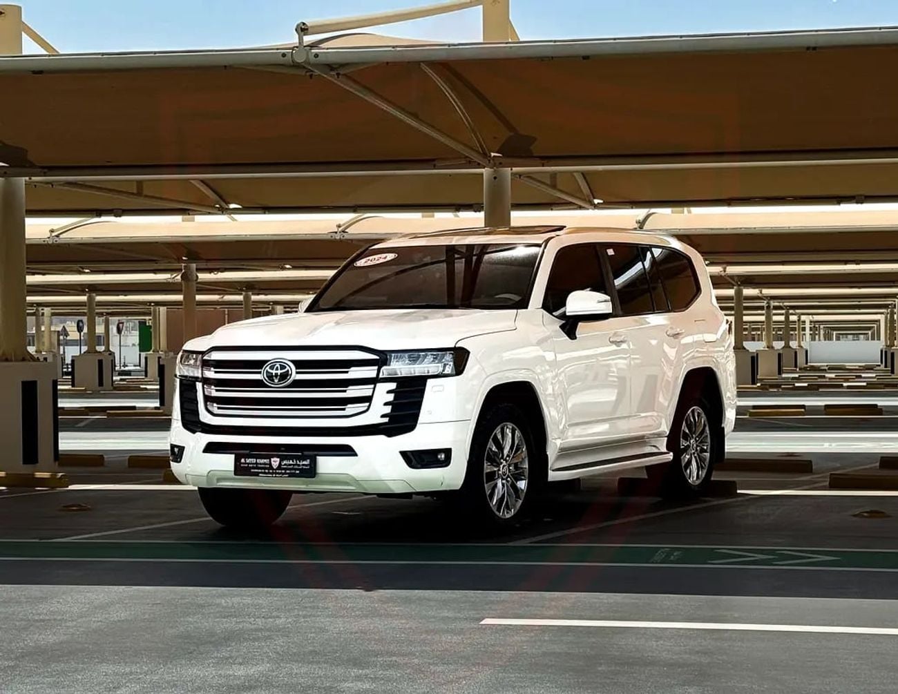 Toyota Land Cruiser GXR 3.5 L | | GCC | Accident-Free | In Excellent Condition | 4452 P.M