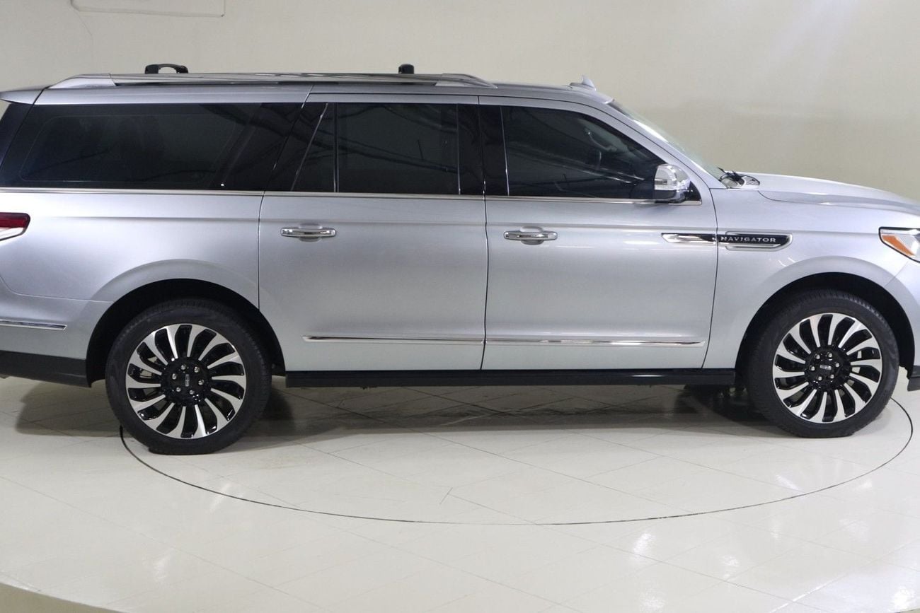 لينكولن نافيجاتور بريزيدنشيال NV-N1923L/AL TAYER MOTORS/ AL QOUZ SHOWROOM