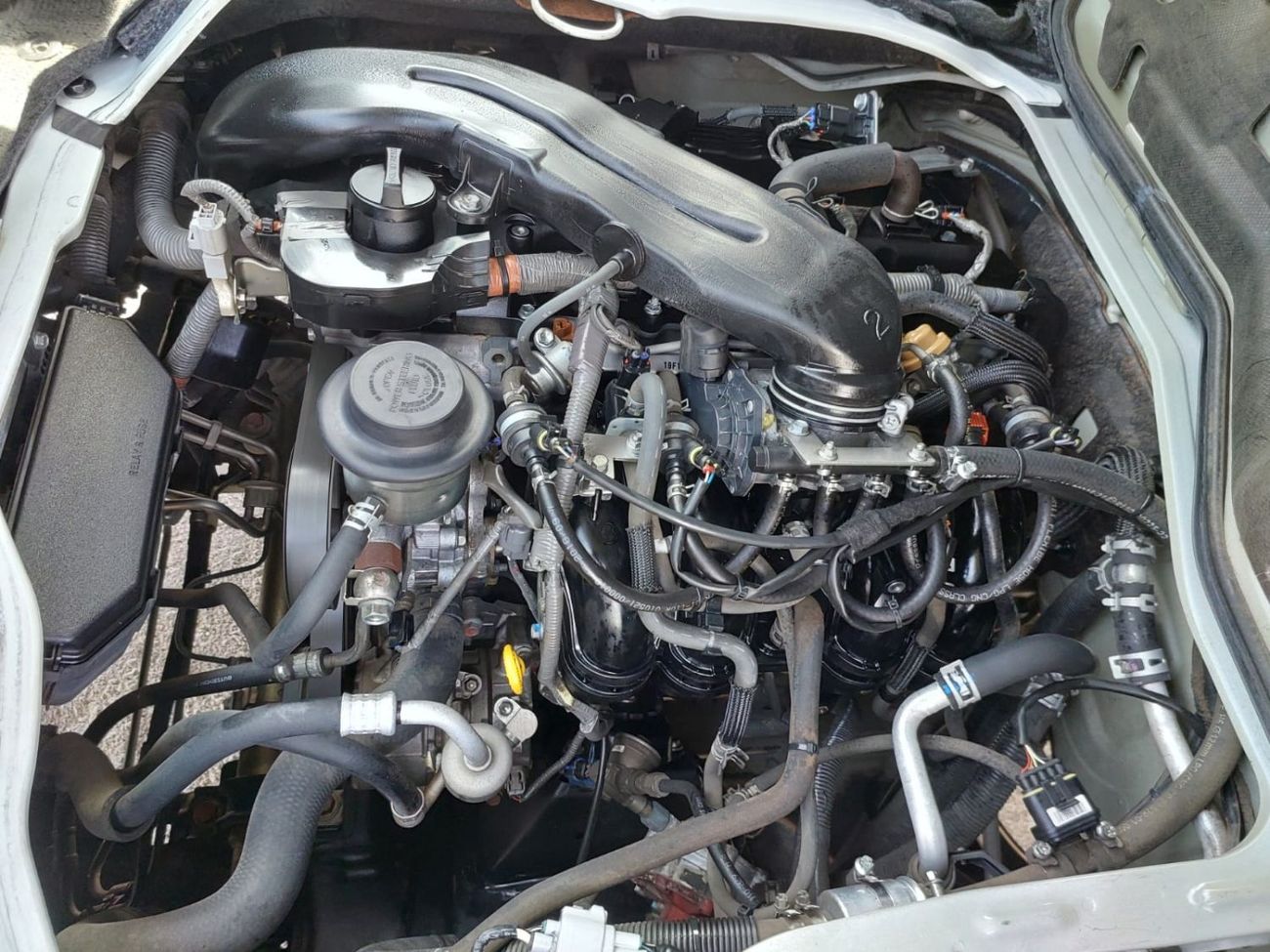 Toyota Hiace TOYOTA HIACE COMMUTER VAN RHD 2019 MODEL 2.7 L PETROL AUTOMATIC(PM06241)