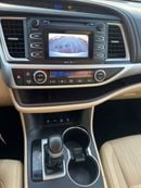 تويوتا هايلاندر 2015 Toyota Highlander LE+ Plus 3.5L V6 - Interior Beige - 7 Seater 4x4 AWD - Electric Seat With Big