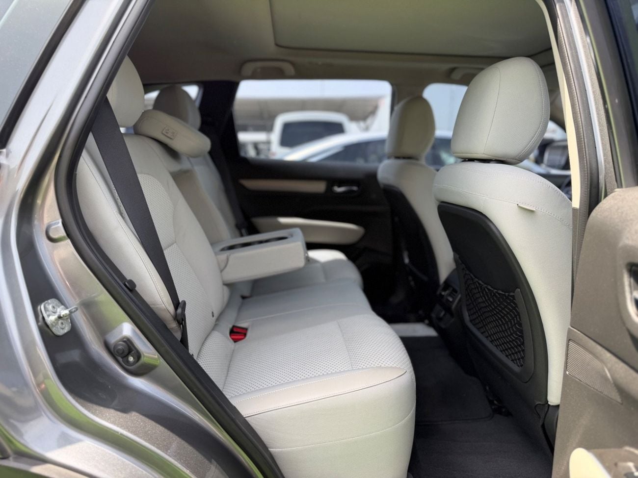 Renault Koleos 2.5L LE (4WD) Renault Koleos 4WD Full Option / GCC / 2018 / Free Accident