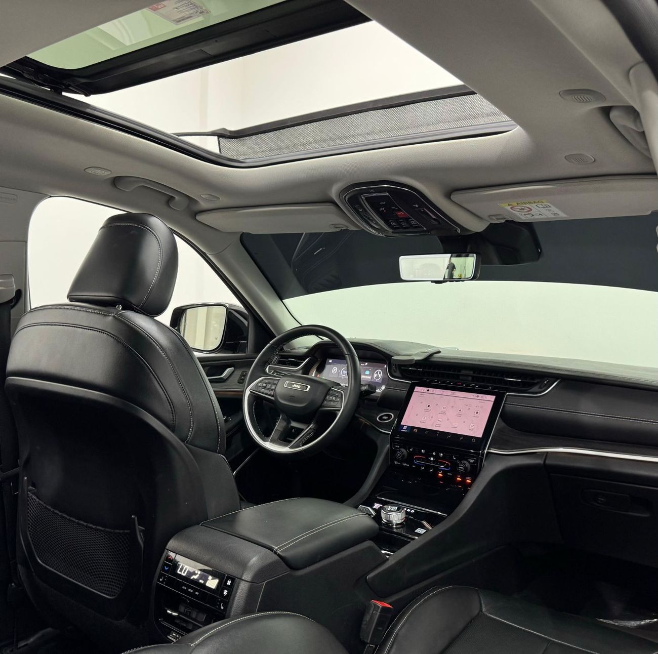 جيب جراند شيروكي L Limited 3.6L 2022 Jeep Grand Cherokee L Limited, 2027 Jeep Warranty + Service Pack, Full Options,