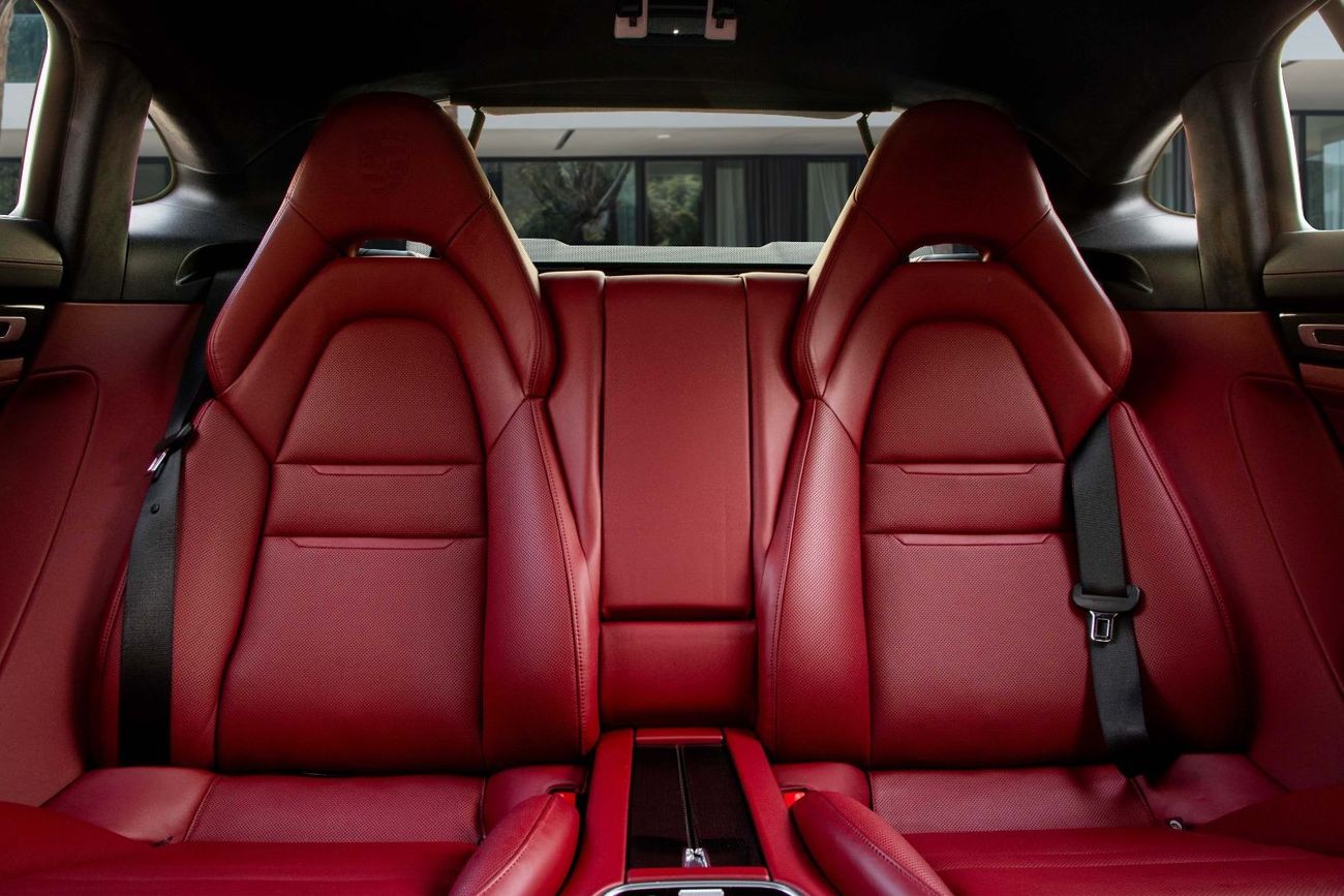 Porsche Panamera Turbo | 6,887 P.M (4 Years)⁣ | 0% Downpayment | Excellent Condition!