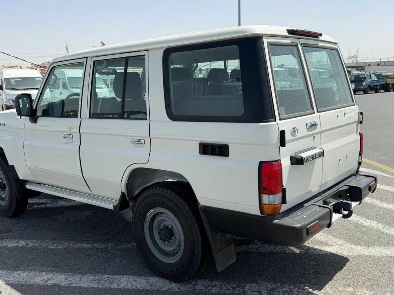 تويوتا لاند كروزر 70 LC76 4.2 MT basic P/W & no diff lock 2025
